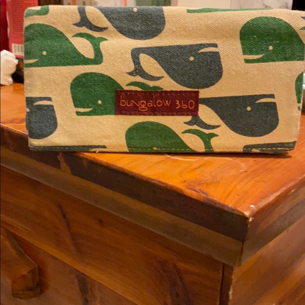 Bungalow 360 whale wallet